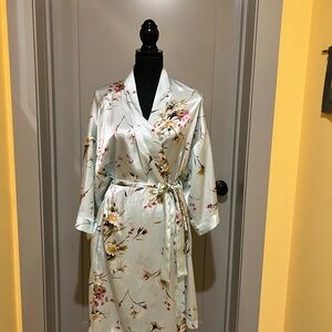 Floral Satin Robe - Cream